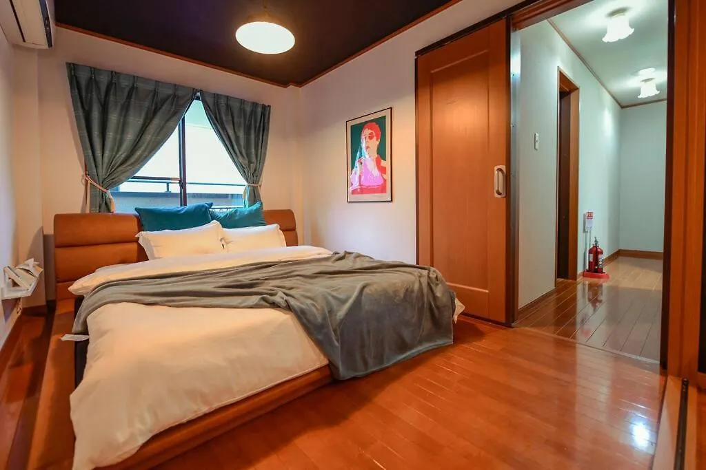 Family House Hona Villa Osaka Giappone